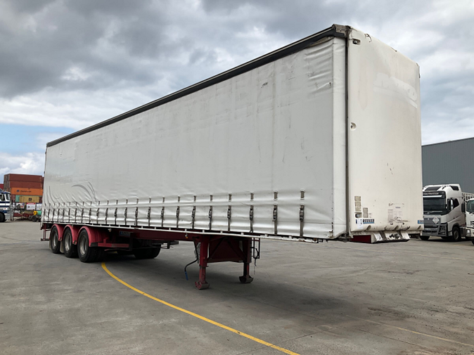 Straight Deck Curtainside